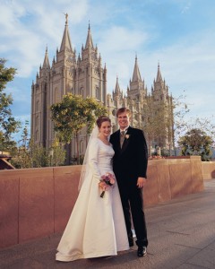 mormon-temple-marriage les mormons célèbrent leur mariage dans des temples et sont scellés pour l'éternité