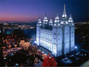 Les Temples Mormons le temple de salt lake city célèbrent des mariages au temple tous les jours