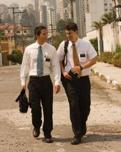 hommes-mormons-missionnaires