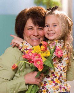 mère et fille: être reconnaissant au quotidien