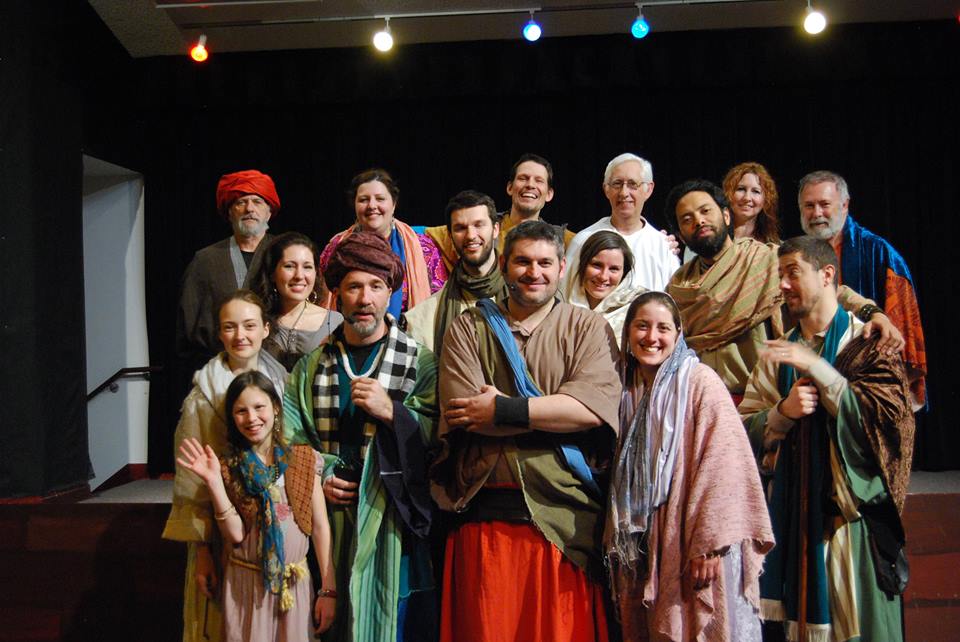 Les membres de l'Eglise sont encouragés à partager leurs talents avec les autres. C'est ce qu'a faite cette troupe lors de la comédie musicale Moi Néphi