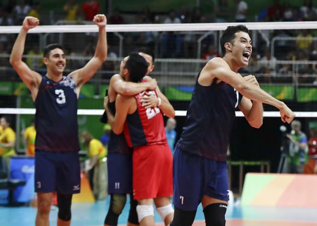 L'équipe de volleyball masculin gagne la médaille de bronze des jeux olympiques de Rio et parmi eux figure un mormon