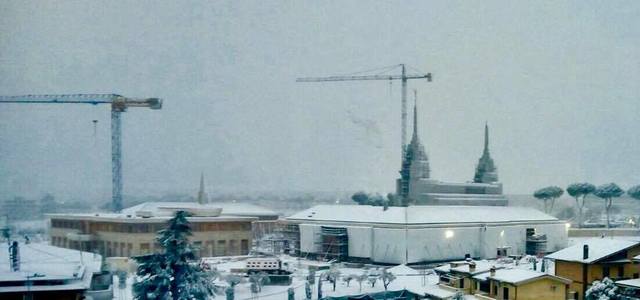 temple Rome sous la neige