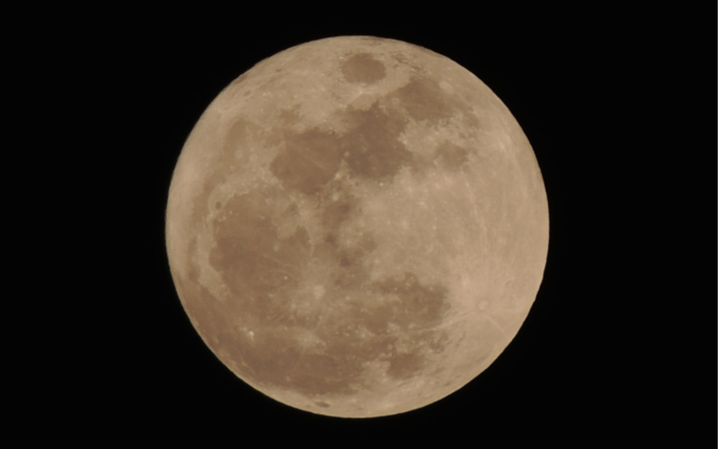 pleine lune entière et la perfection