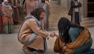 5 leçons que Jésus nous enseigne grâce à l’épisode de la femme adultère